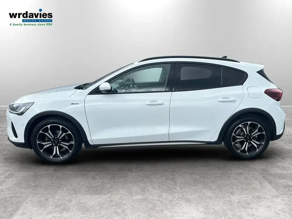Used Ford Focus Active 125 HP (91 kW) 2022 White Hatchback