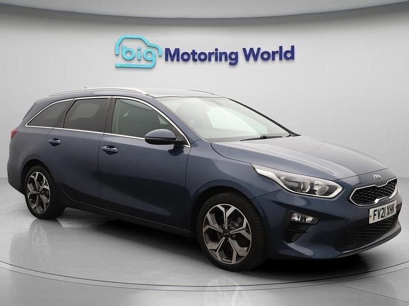 Blue Used 2021 Kia Ceed 3 Estate | £14,200 (Good price) - Image 1/4