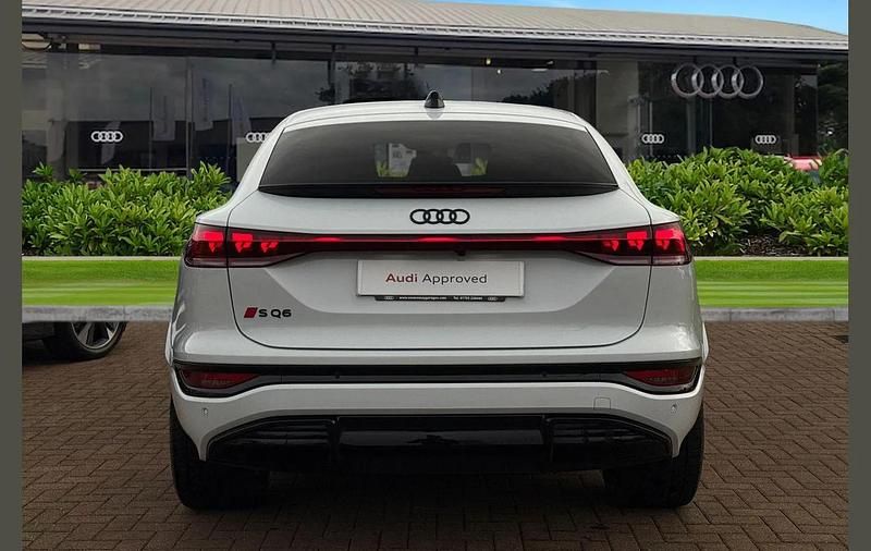 Used Audi SQ6 e-tron Advanced 359 kW (489 HP) 2025 White SUV