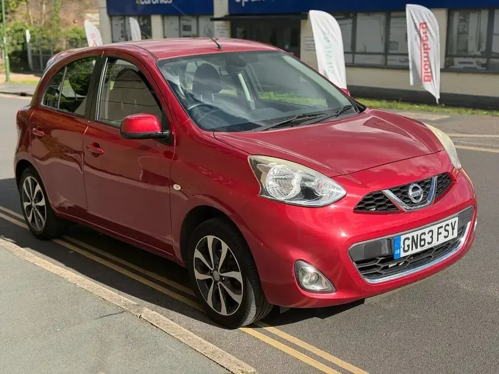 Used Nissan Micra Tekna 80 HP (58 kW) 2013 Red Hatchback