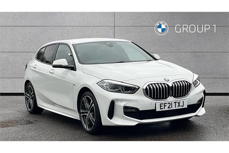 Alpine white Used 2021 BMW 118 M Sport Hatchback | £18,475 (Fair price) - Image 1/4