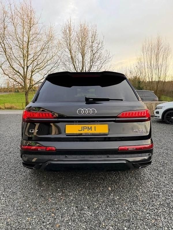 Begagnad Audi Q7 S-Line 231 HK (169 kW) 2021 Svart SUV