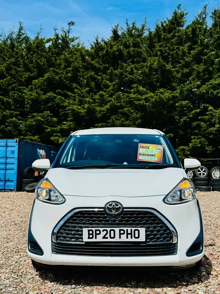 Used Toyota Sienta 109 HP (80 kW) 2020 White MPV