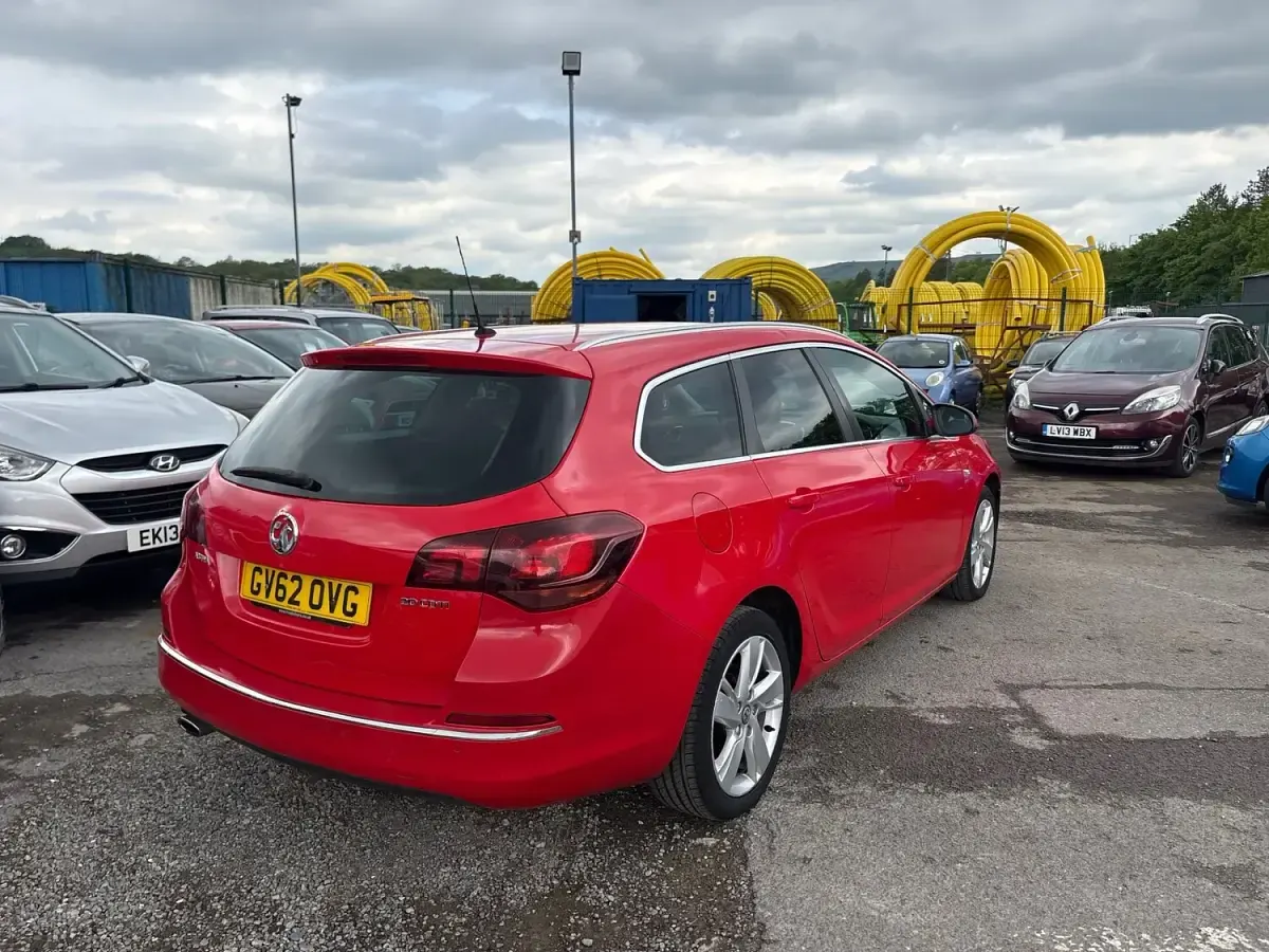 Used Vauxhall Astra SRi 2013 Red Estate