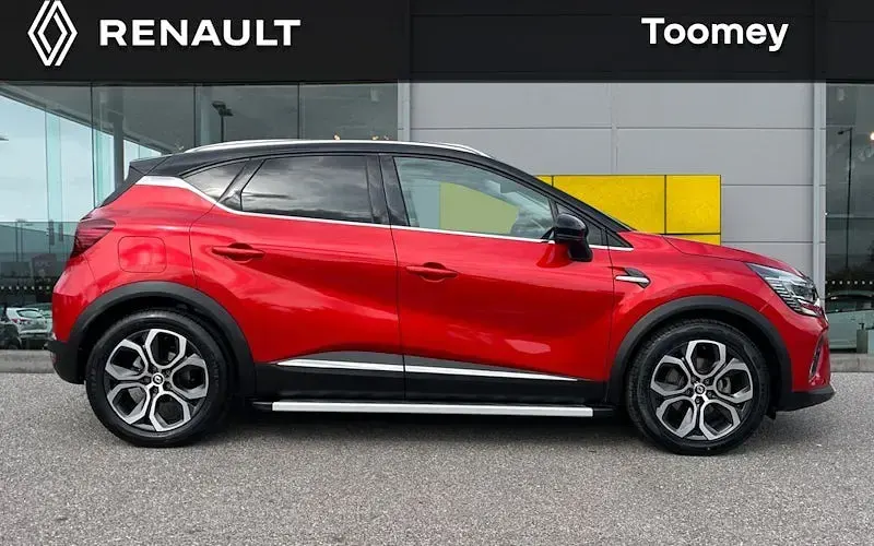 Used Renault Captur SE 143 HP (105 kW) 2022 Red  SUV