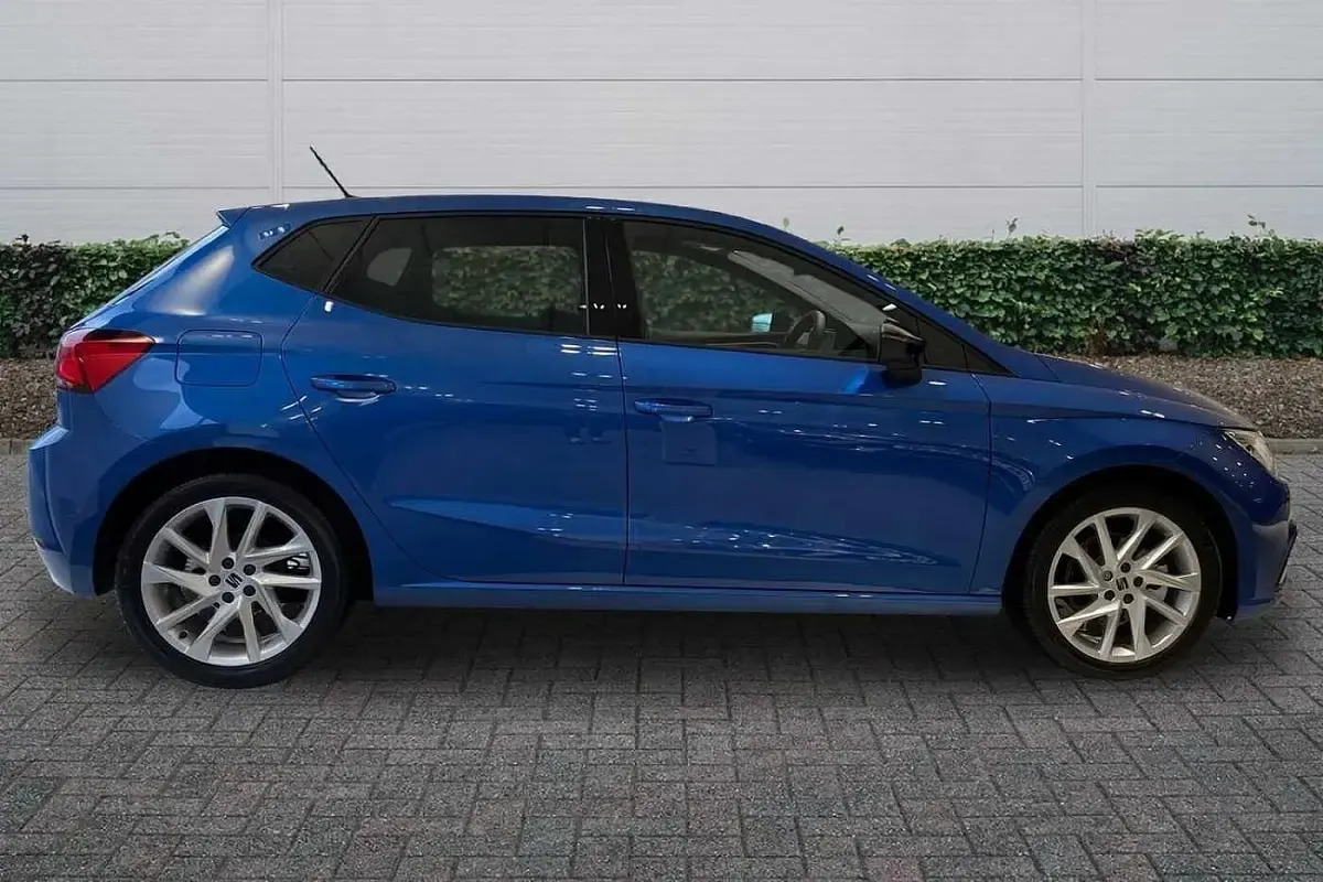 New Seat Ibiza FR 115 HP (84 kW) 2026 Blue Hatchback