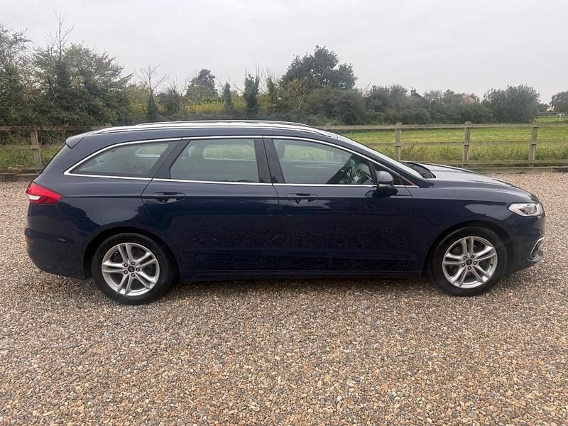 Used Ford Mondeo Zetec 150 HP (110 kW) 2019 Blue Estate