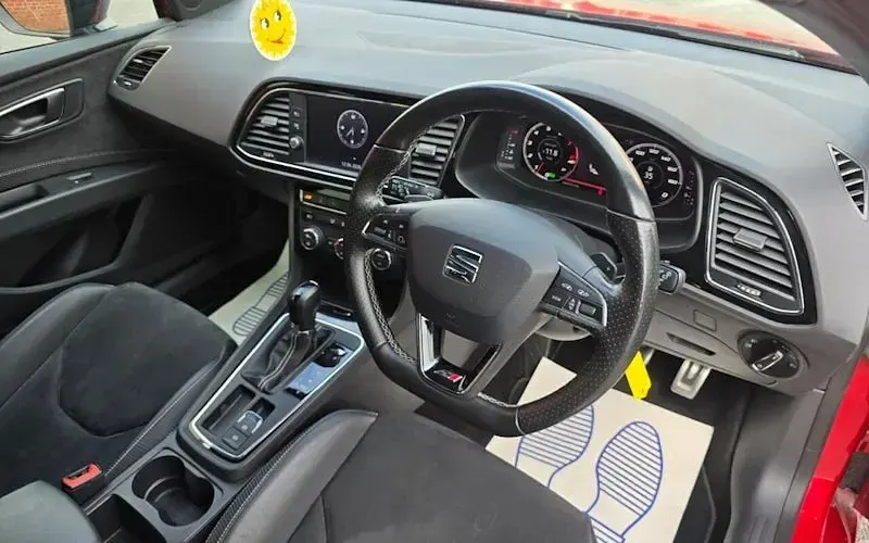 Used Seat Leon Cupra 290 290 HP (213 kW) 2019 Red Hatchback