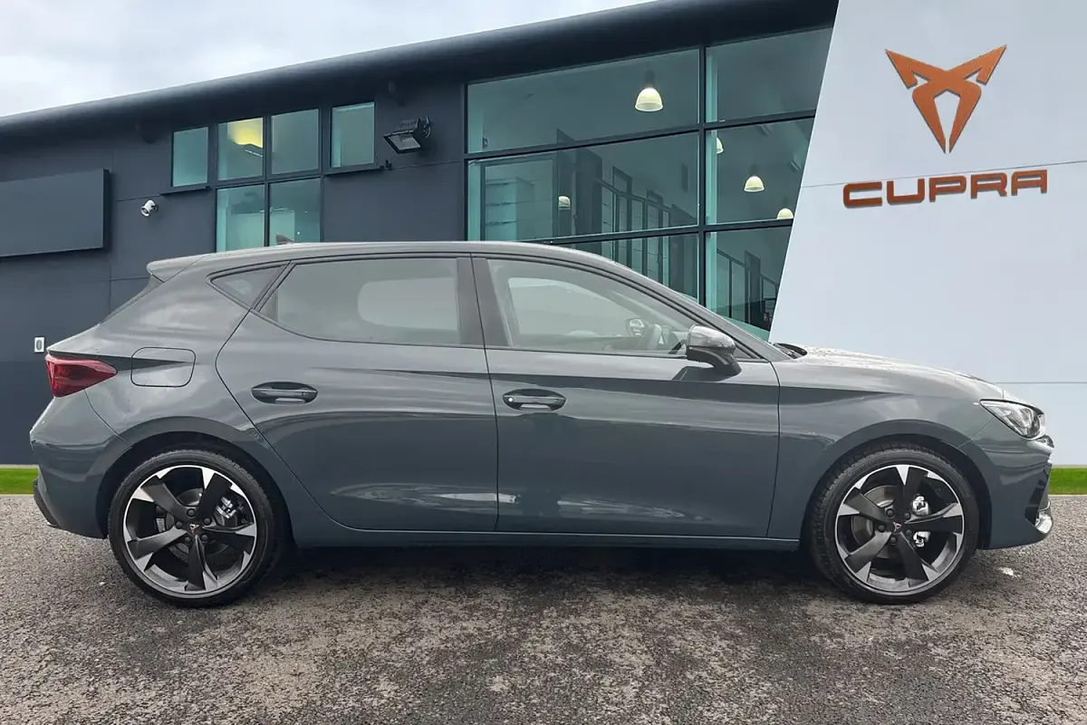 New Cupra Leon 150 HP (110 kW) 2026 Blue Hatchback