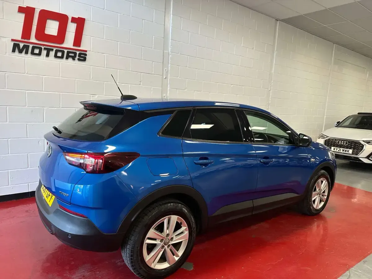 Second-hand Vauxhall Grandland X S 130 CP (95 kW) 2018 Albastru SUV