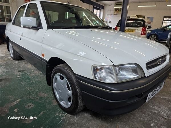 White Used 1993 Ford Orion Sedan | £6,500 - Image 1/1