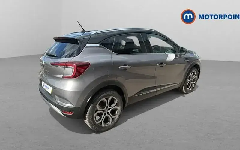 Used Renault Captur Version S 140 HP (102 kW) 2021 Grey/black SUV
