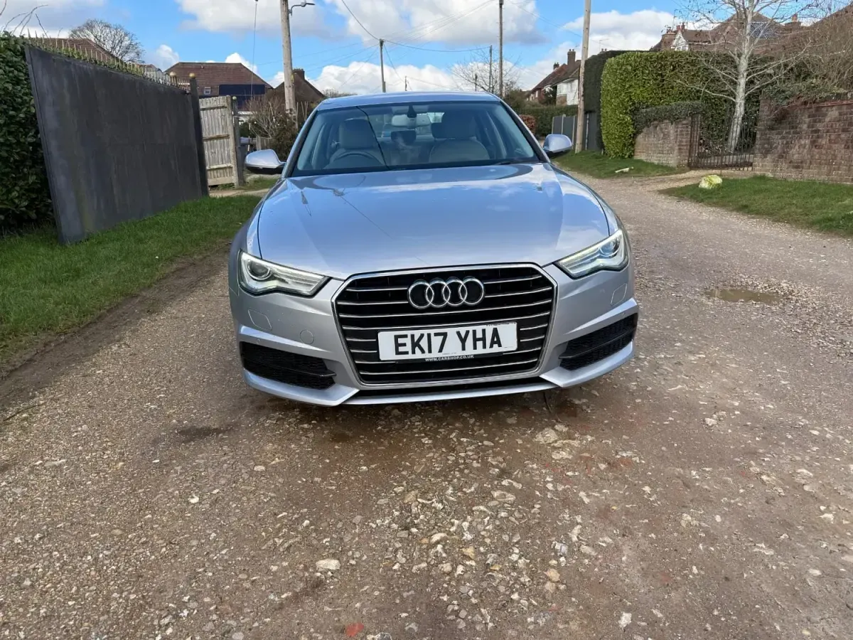 Usado Audi A6 190 HP (139 kW) 2017 Prateado Sedan