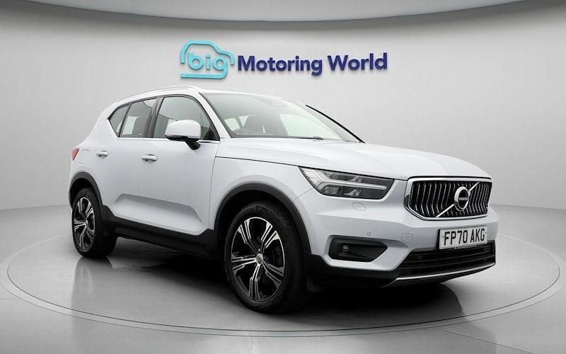 Used Volvo XC40 Inscription 197 HP (144 kW) 2020 Silver SUV