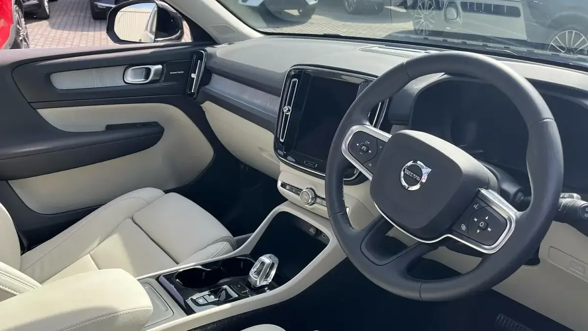 Used Volvo XC40 Ultra 2025 Black SUV
