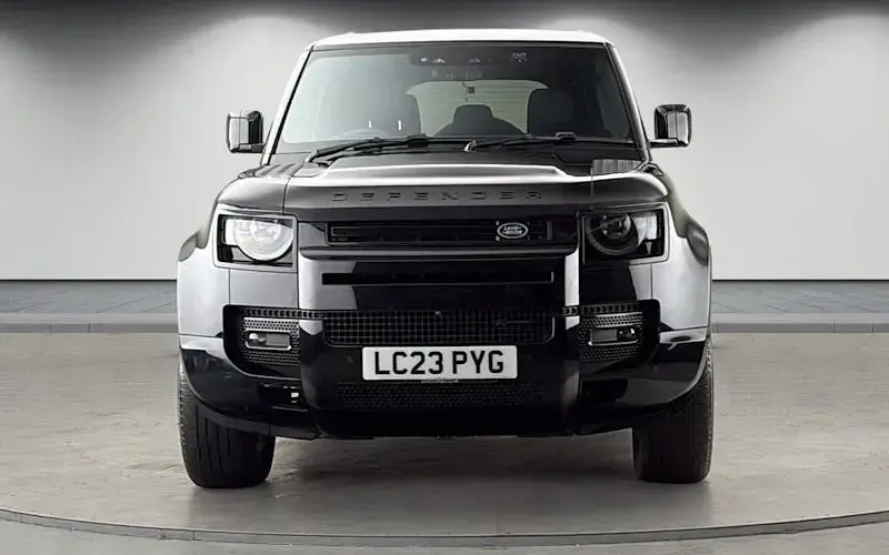 Used Land Rover Defender SE Dynamic 249 HP (183 kW) 2025 SUV