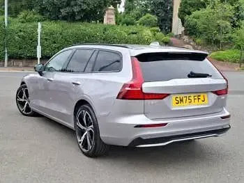 New Volvo V60 Plus 197 HP (144 kW) 2025 Silver Estate