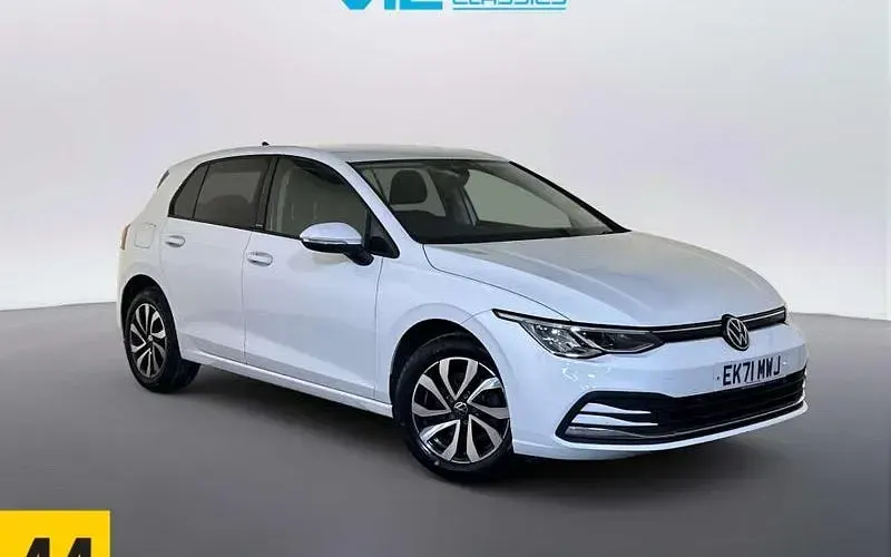Used VW Golf VIII Active 131 HP (96 kW) 2021 Hatchback