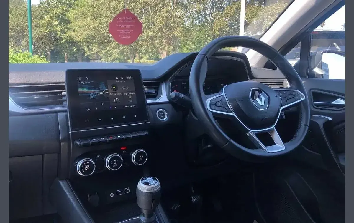 Used Renault Captur Techno 90 HP (66 kW) 2024 Black SUV