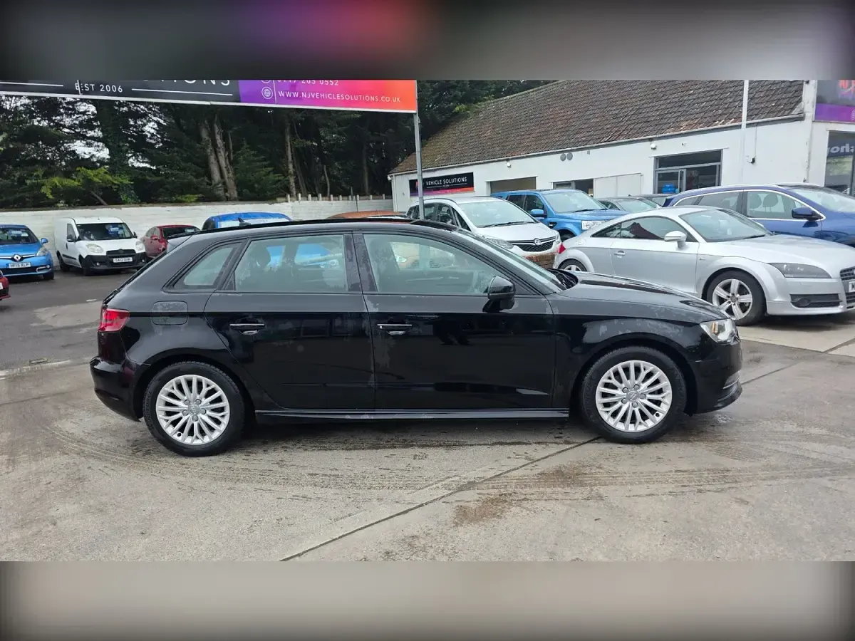 Used Audi A3 Prestige 110 HP (80 kW) 2015 Black Hatchback