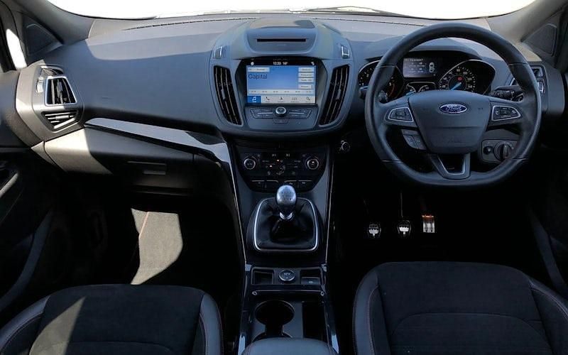 Second-hand Ford Kuga ST-Line 150 CP (110 kW) 2019 Gri SUV