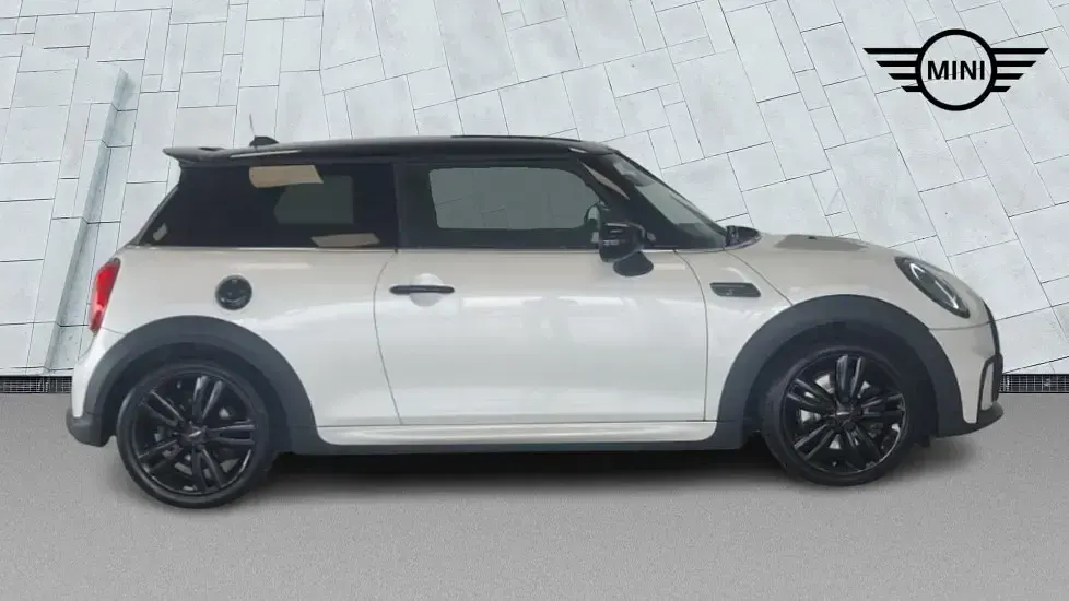 Used Mini Cooper S Premium 178 HP (130 kW) 2023 White Hatchback
