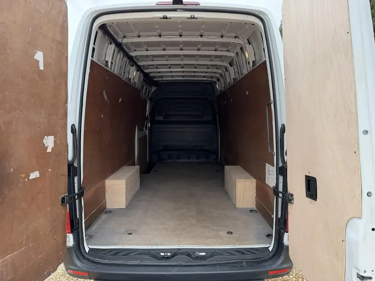 Used Mercedes Sprinter 114 HP (83 kW) 2019 White Van