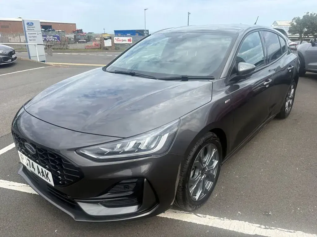 Used Ford Focus ST-Line 2024 Magnetic grey Hatchback