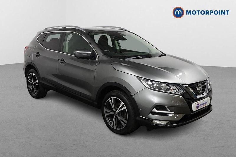 Grey Used 2019 Nissan Qashqai N-Connecta SUV | £12,099 (Good price) - Image 1/4