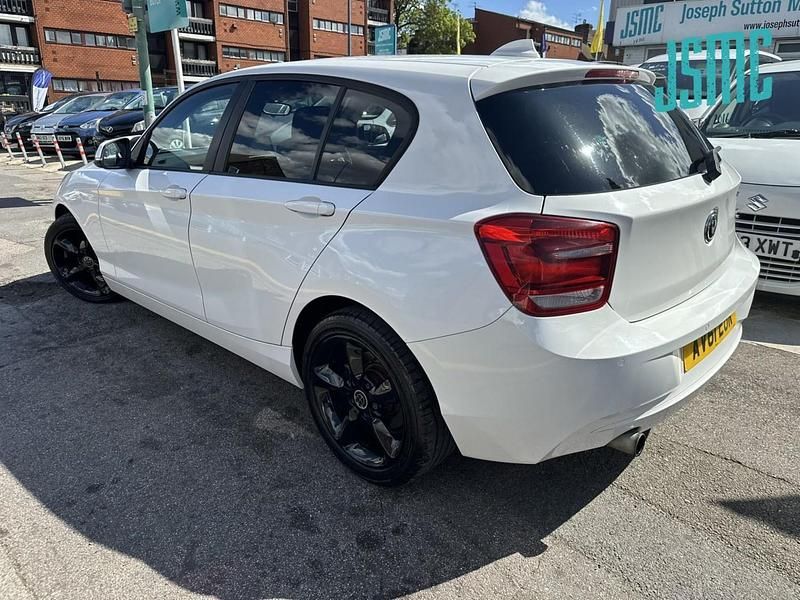Used BMW 116 Comfort Edition 2011 White Hatchback