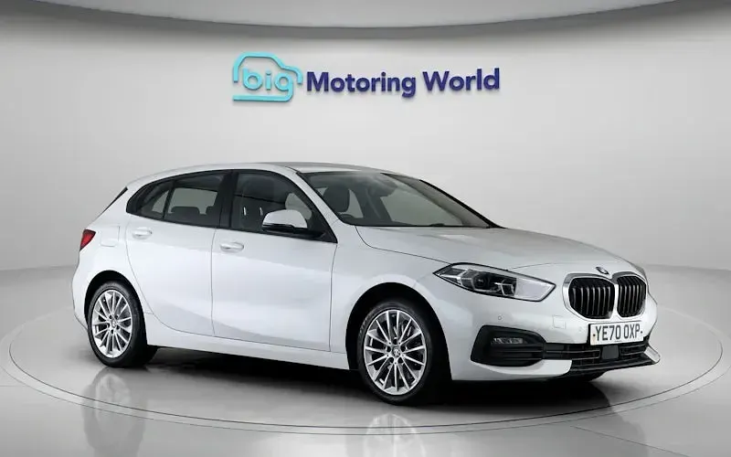 Used BMW 118 140 HP (102 kW) 2020 White Hatchback