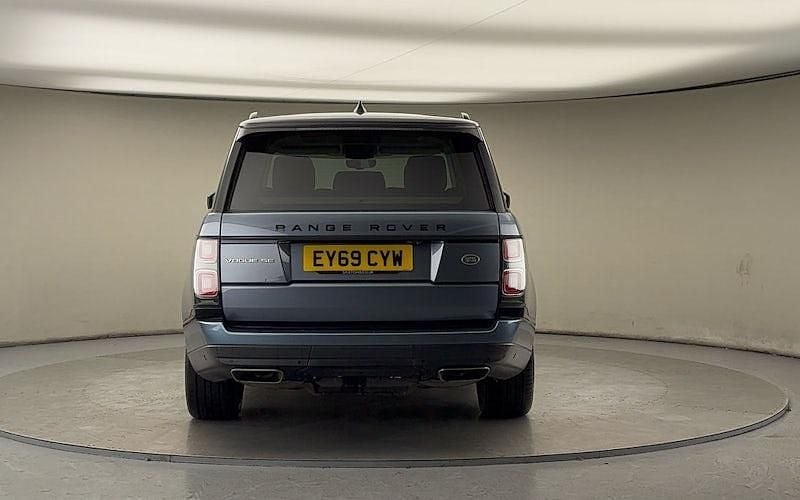 Used Land Rover Range Rover Vogue SE 275 HP (202 kW) 2019 Byron blue SUV