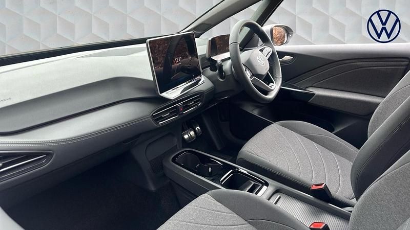 Usado VW ID.3 Pro 147 kW (200 CV) 2026 Plateado Utilitario
