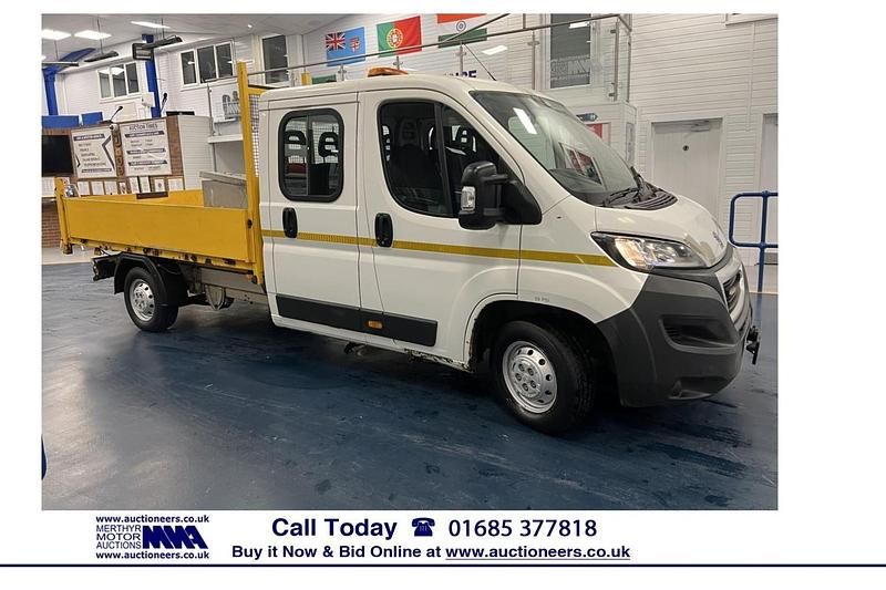 Used Peugeot Boxer 130 HP (95 kW) 2015 White Van