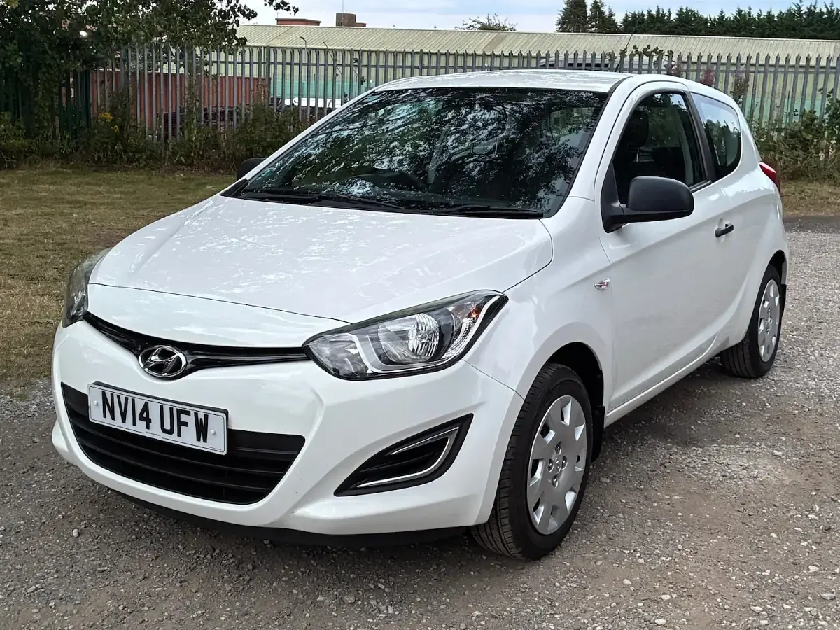 Used Hyundai i20 Classic 2014 White Hatchback