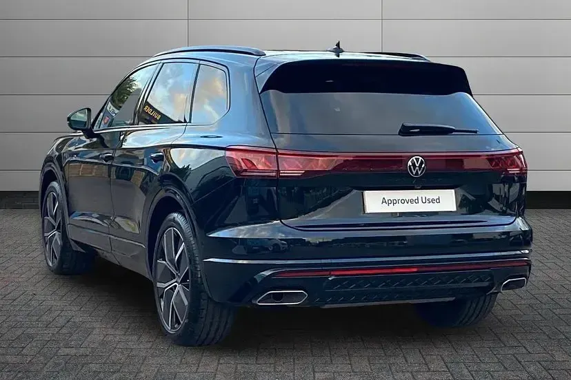 Used VW Touareg Black Edition 286 HP (210 kW) 2025 Grenadilla black SUV