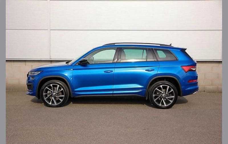 Used Skoda Kodiaq SportLine 196 HP (144 kW) 2024 Race blue metallic SUV