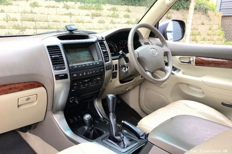 Used Toyota Land Cruiser 173 HP (127 kW) 2007 SUV