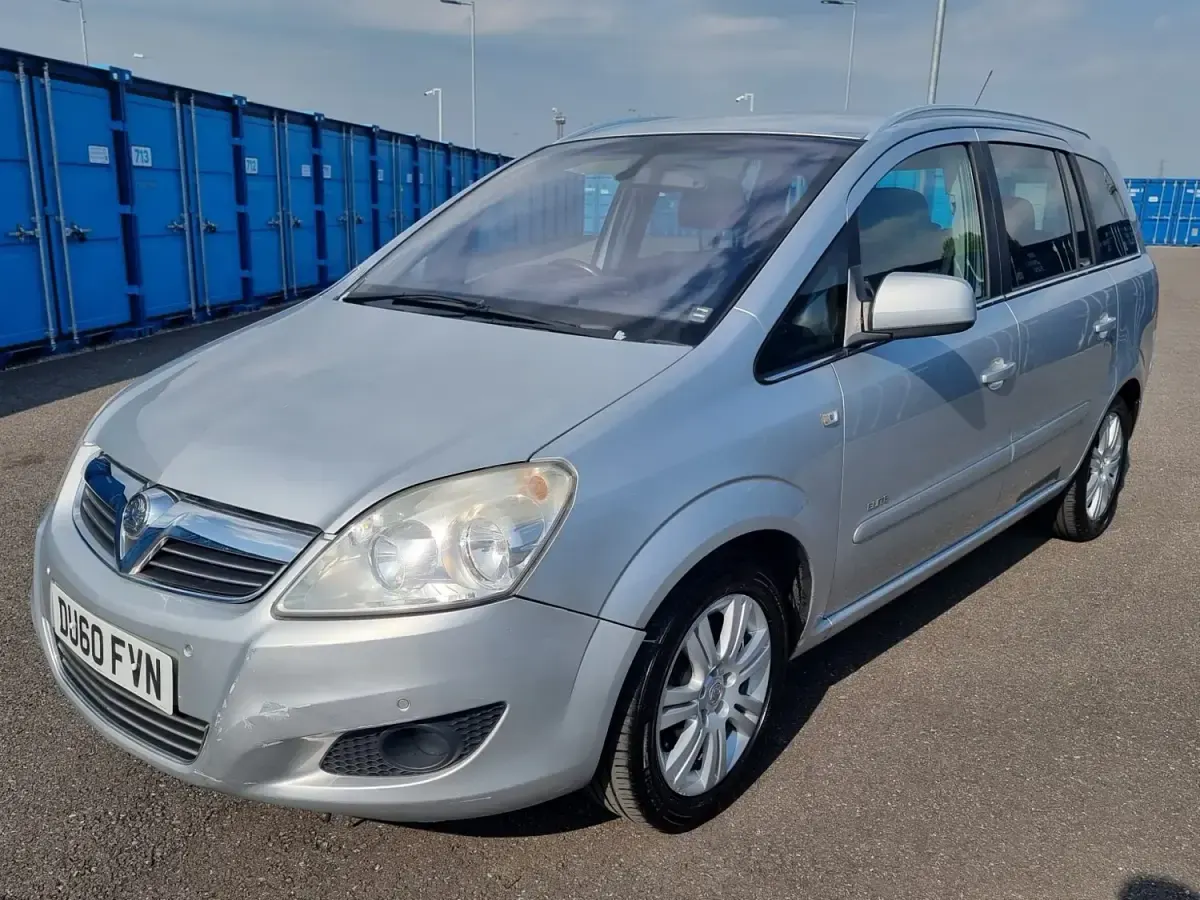 Second-hand Vauxhall Zafira Elite 2010 Argintiu Monovolum