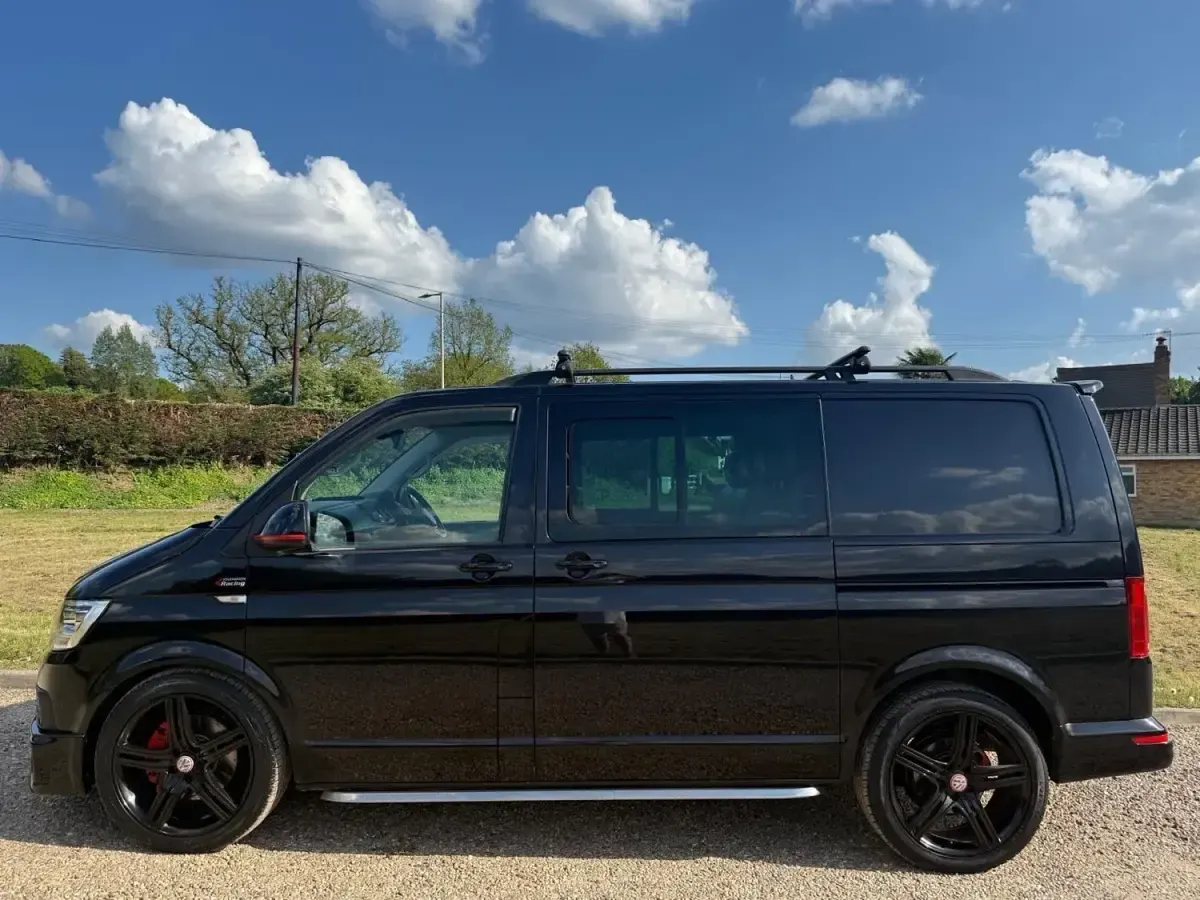 Begagnad VW Transporter Highline 2017 Svart Van