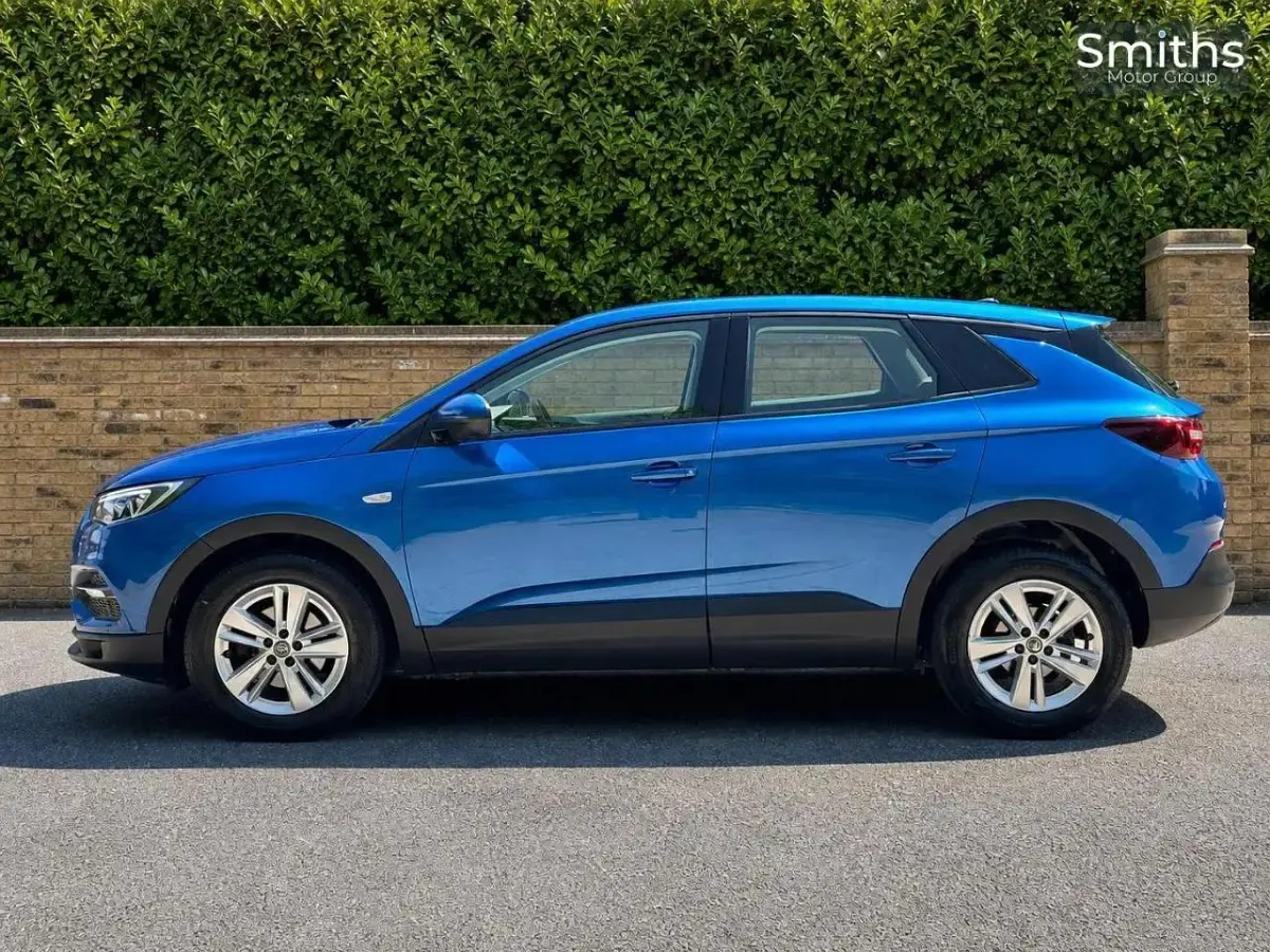 Used Vauxhall Grandland X S 128 HP (94 kW) 2019 Blue SUV