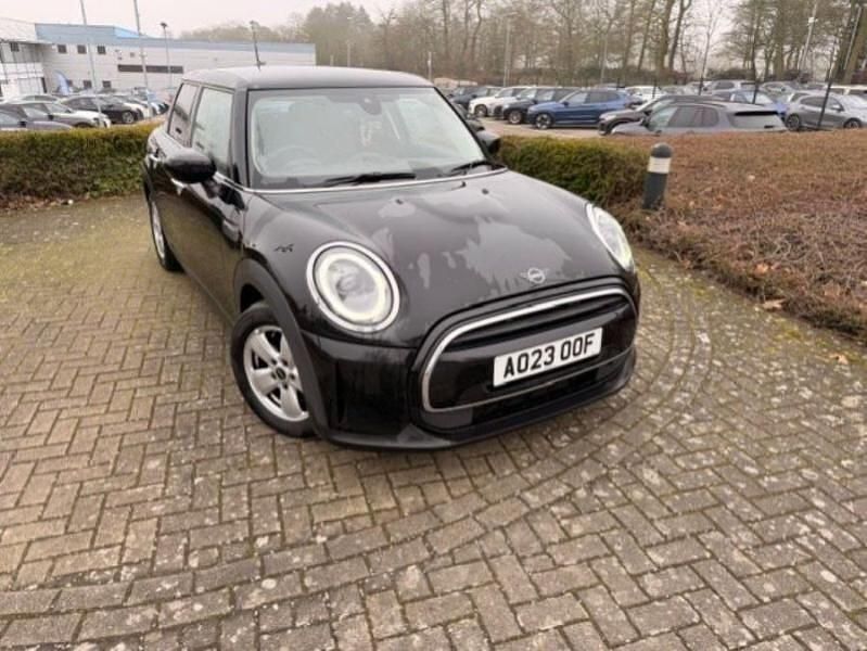 Used Mini Cooper Classic 134 HP (98 kW) 2023 Black Hatchback