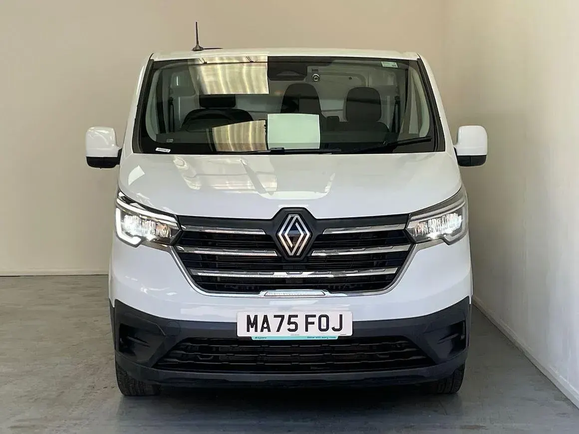 Used Renault Trafic 2025 White MPV