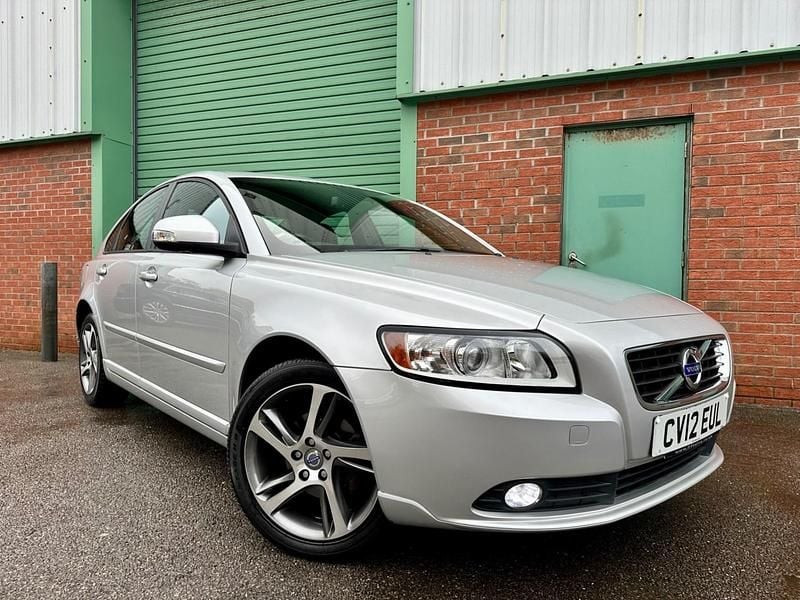 Used Volvo S40 SE Lux 145 HP (106 kW) 2012 Silver Sedan