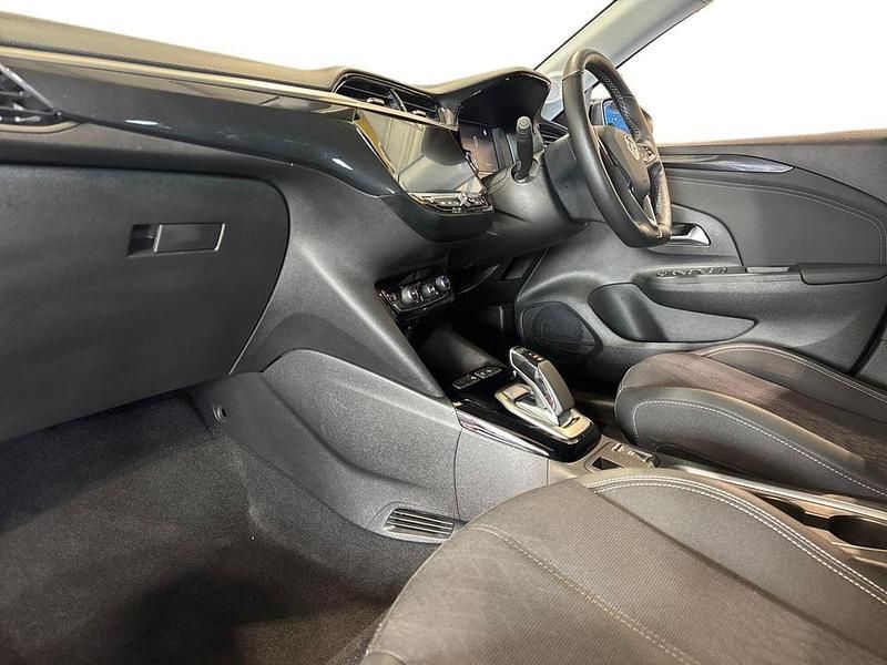 Used Vauxhall Corsa-e Elite 98 kW (134 HP) 2021 Red Hatchback