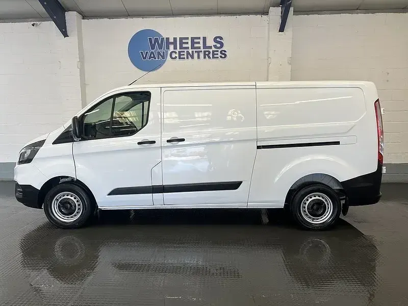 Usado Ford Transit Custom S 130 CV (95 kW) 2023 Blanco Van