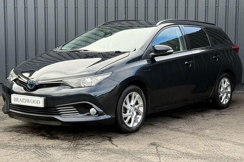 Used 2016 Toyota Auris Touring Sports Business Edition Estate | £9,990 (Fair price) - Image 1/1