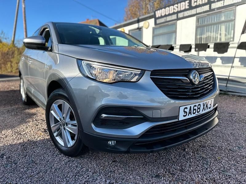 Used Vauxhall Grandland X S 130 HP (95 kW) 2018 Grey SUV
