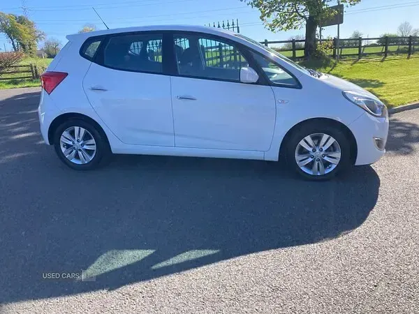 Used Hyundai ix20 Active 90 HP (66 kW) 2013 White Hatchback