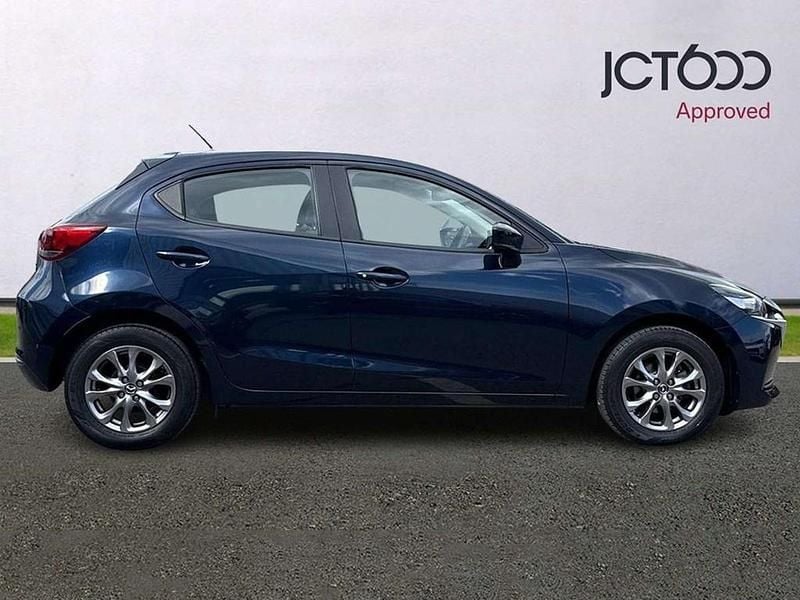 Begagnad Mazda 2 88 HK (64 kW) 2020 Blå Halvkombi